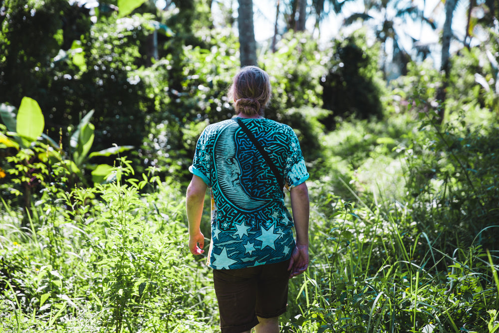 Red t-shirt with The Band graphic