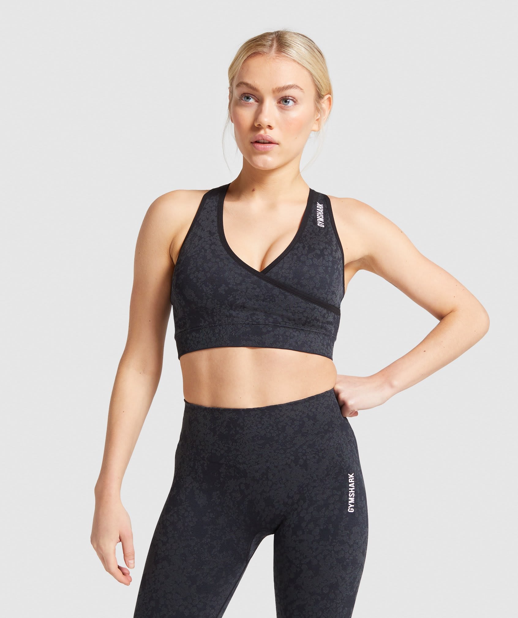 Adapt Animal Seamless Sports Bra - Creeve Co.