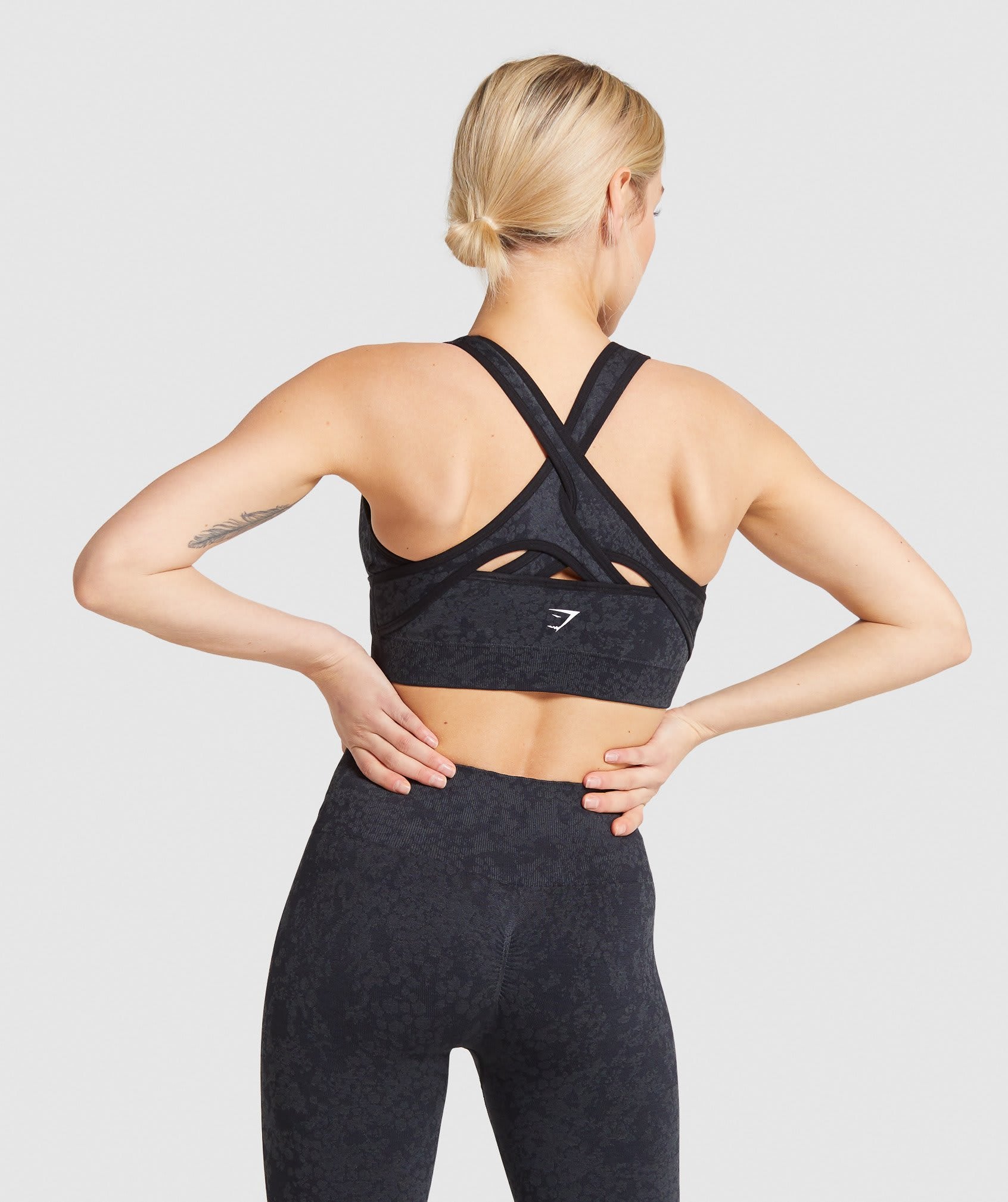Adapt Animal Seamless Sports Bra - Creeve Co.